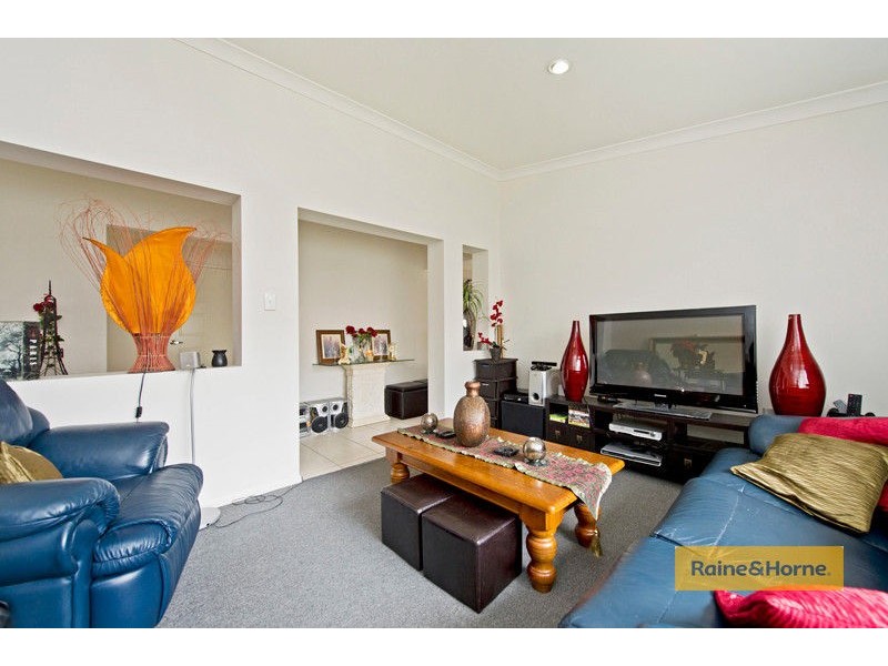 9 Moss Tce, Pimpama QLD 4209