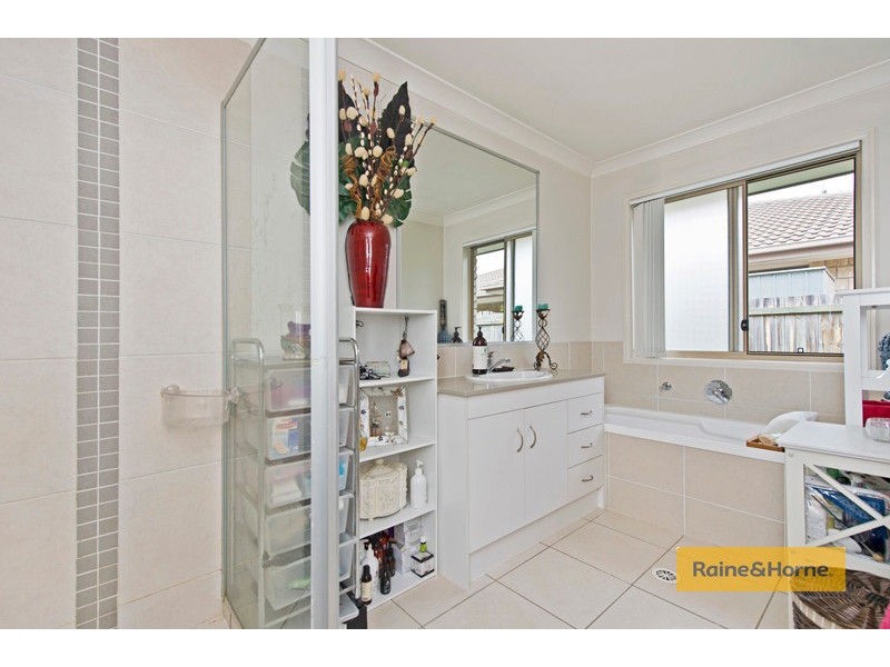 9 Moss Tce, Pimpama QLD 4209