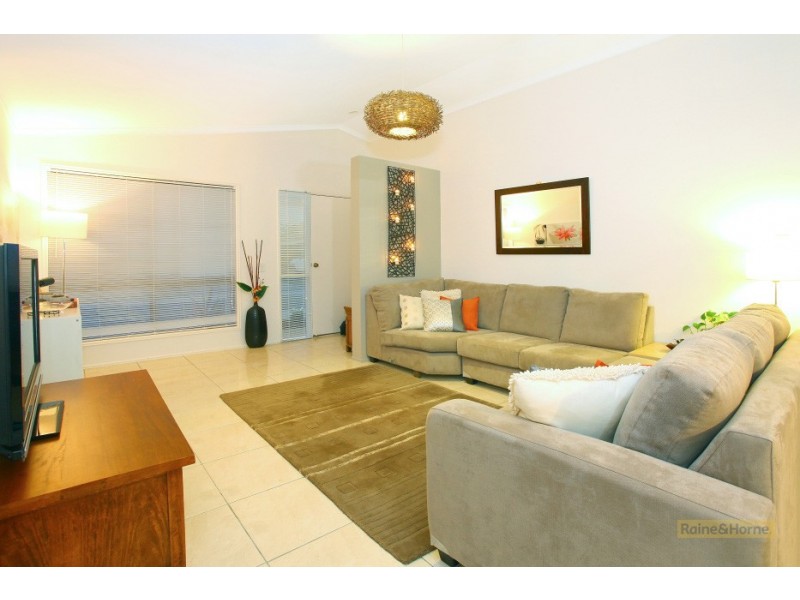 9/2 Anaheim Drive, Helensvale QLD 4212