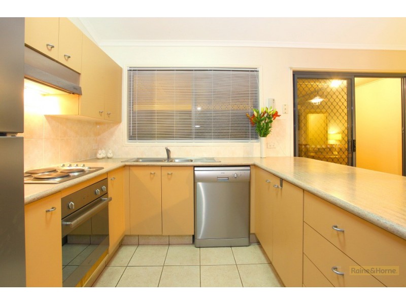 9/2 Anaheim Drive, Helensvale QLD 4212