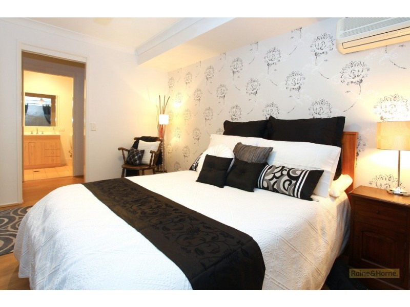 9/2 Anaheim Drive, Helensvale QLD 4212