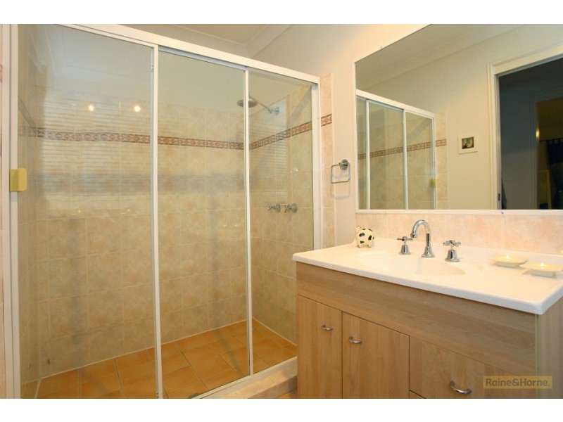 9/2 Anaheim Drive, Helensvale QLD 4212