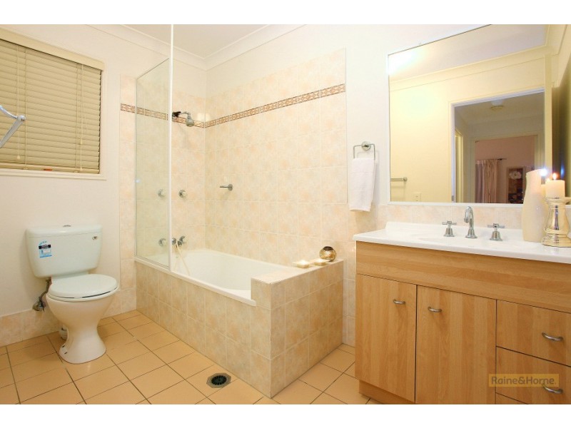 9/2 Anaheim Drive, Helensvale QLD 4212