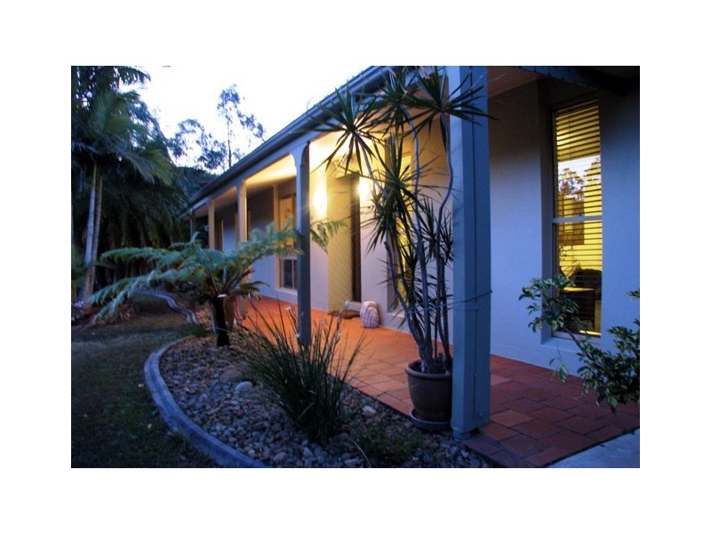 9 Tanunda Drive, Helensvale QLD 4212