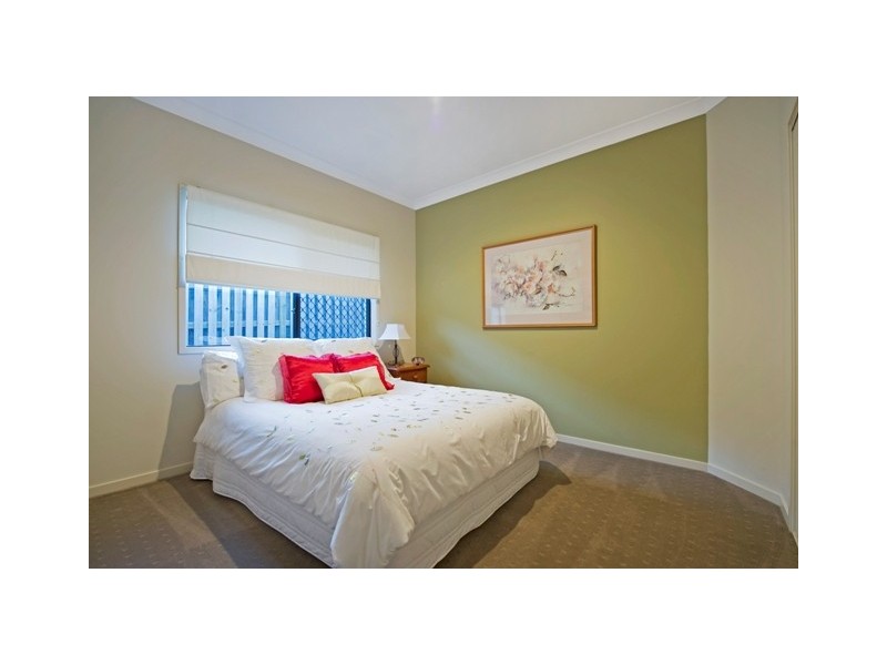 32 Pathfinder Road, Coomera Waters QLD 4209