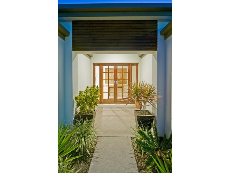 9 Rainbow Circuit, Coomera Waters QLD 4209