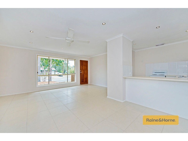 72 Studio Drive, Oxenford QLD 4210
