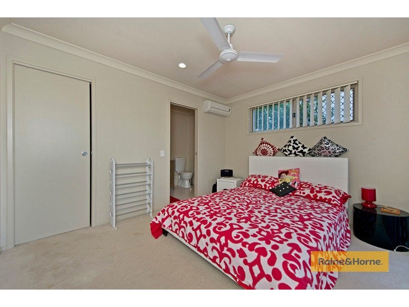 42 Silver Dawn Crescent, Oxenford QLD 4210