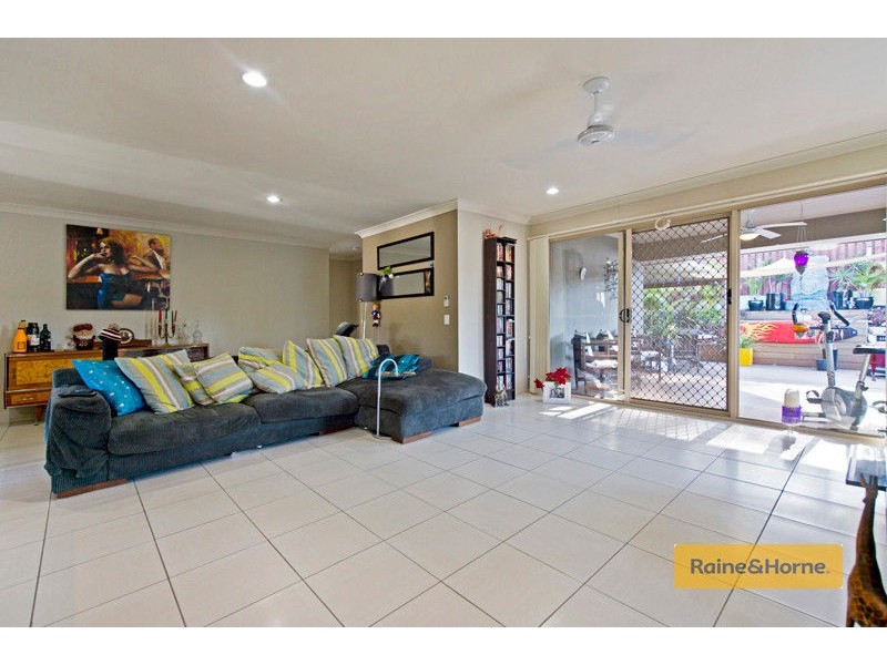 42 Silver Dawn Crescent, Oxenford QLD 4210