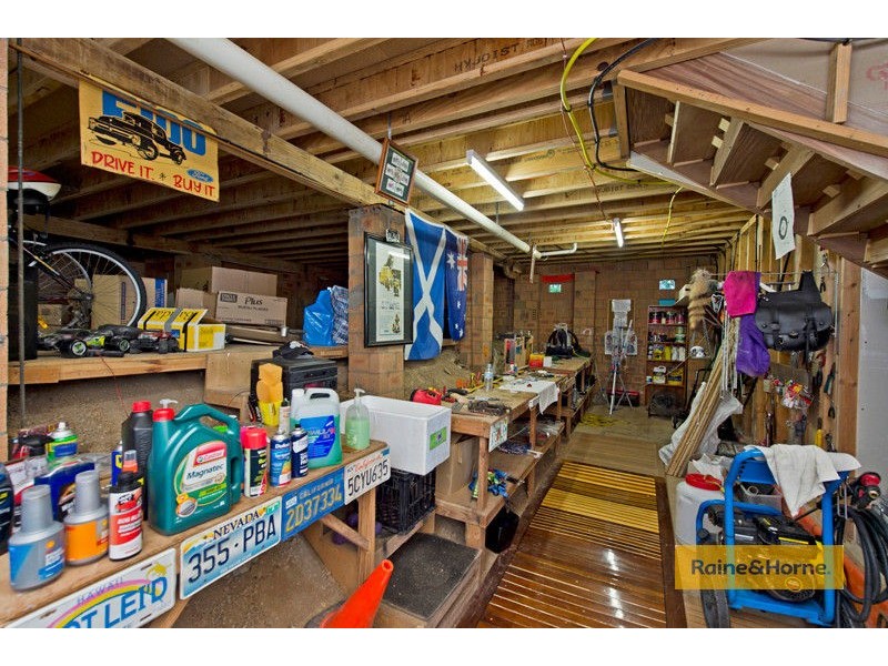 42 Silver Dawn Crescent, Oxenford QLD 4210