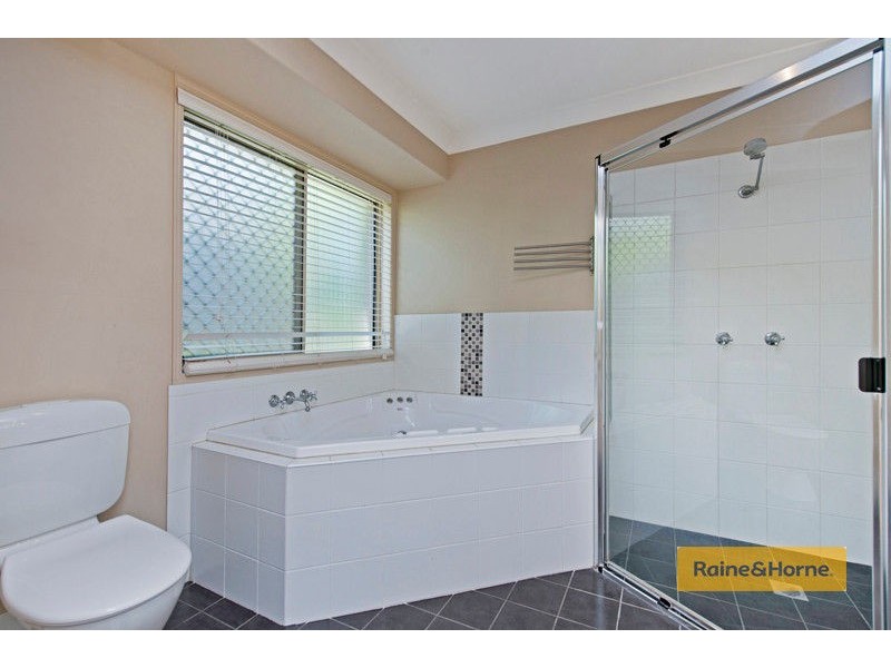 8 Ragamuffin Drive, Coomera Waters QLD 4209