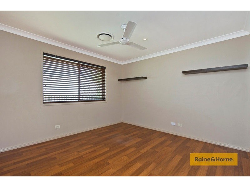 8 Ragamuffin Drive, Coomera Waters QLD 4209
