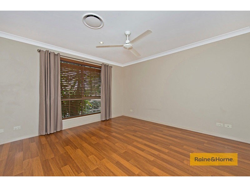 8 Ragamuffin Drive, Coomera Waters QLD 4209