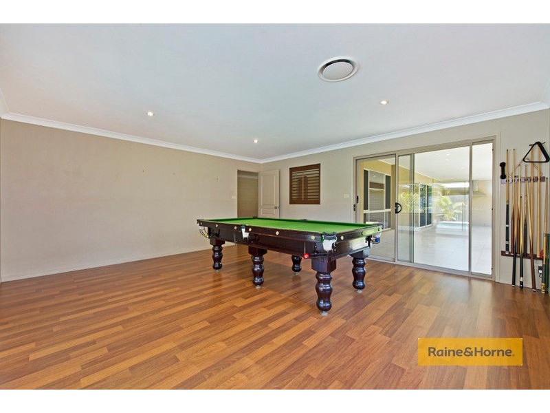8 Ragamuffin Drive, Coomera Waters QLD 4209