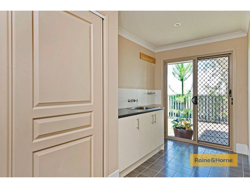 8 Ragamuffin Drive, Coomera Waters QLD 4209