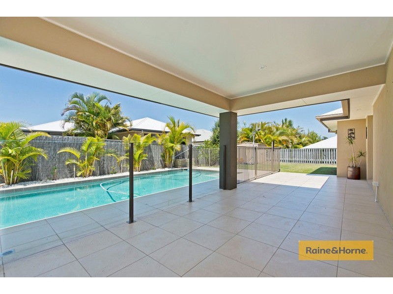 8 Ragamuffin Drive, Coomera Waters QLD 4209