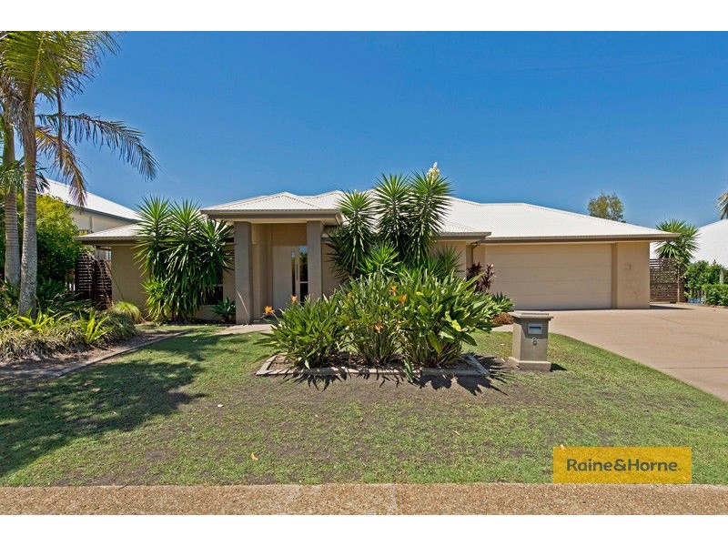 8 Ragamuffin Drive, Coomera Waters QLD 4209