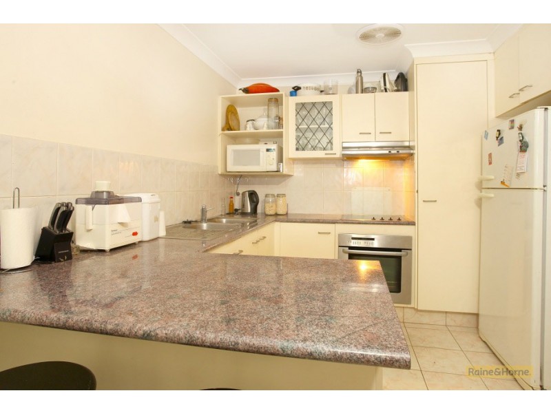 14 Plimsoll Place, Helensvale QLD 4212