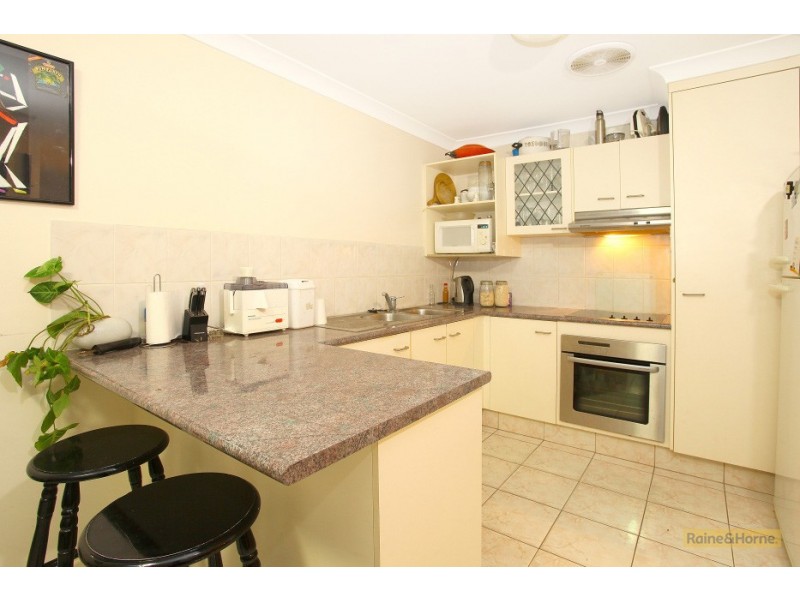 14 Plimsoll Place, Helensvale QLD 4212