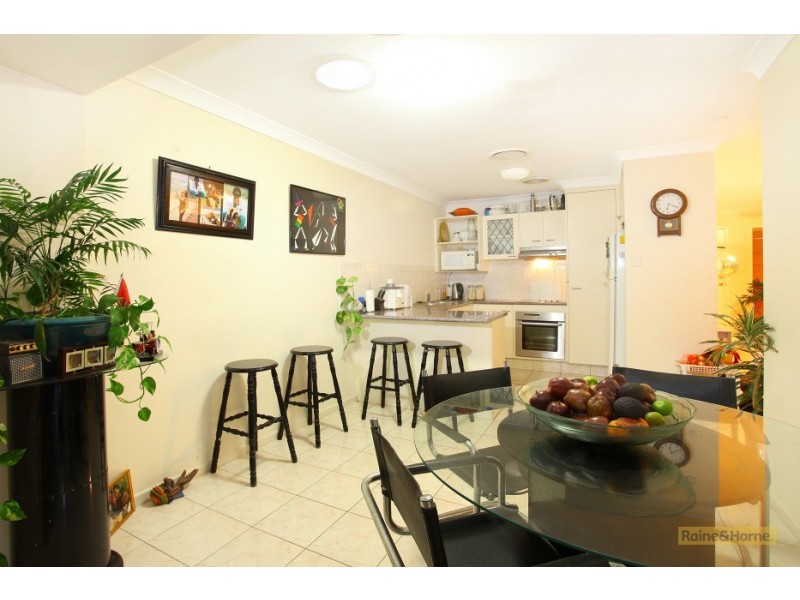 14 Plimsoll Place, Helensvale QLD 4212
