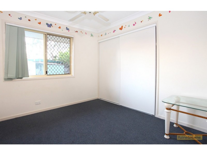 14 Plimsoll Place, Helensvale QLD 4212
