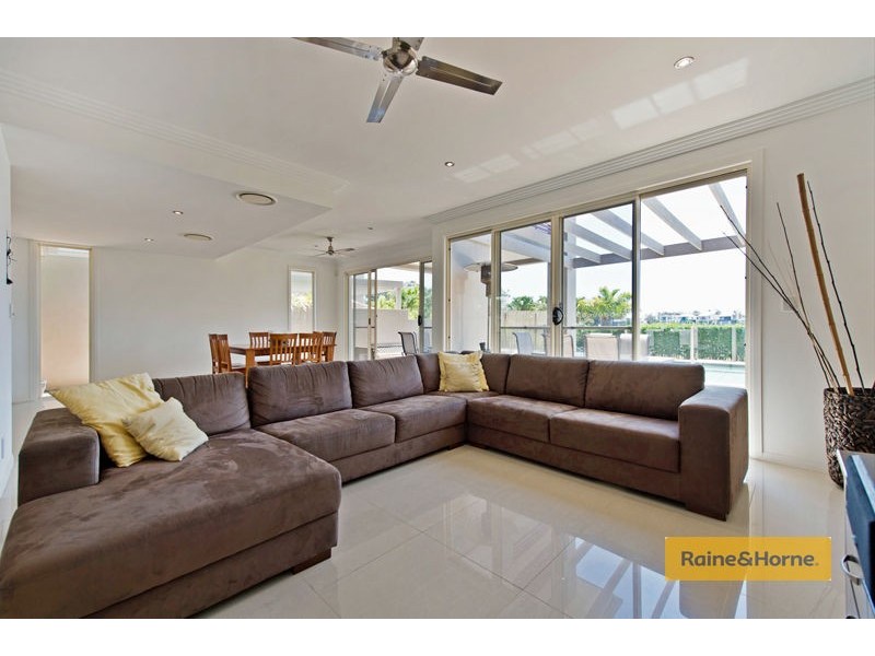 20 Brindabella Close, Coomera Waters QLD 4209