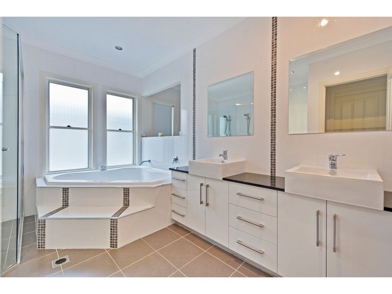 20 Brindabella Close, Coomera Waters QLD 4209