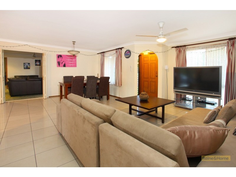 73 Discovery Drive, Helensvale QLD 4212