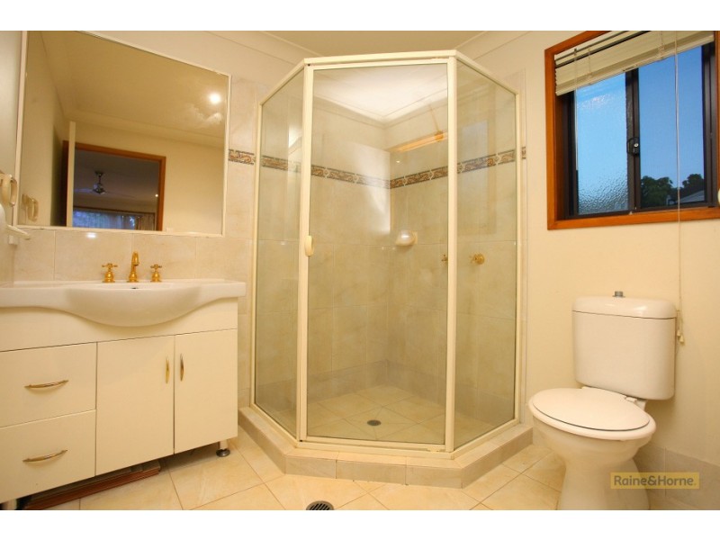 73 Discovery Drive, Helensvale QLD 4212