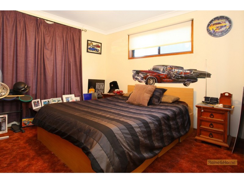 73 Discovery Drive, Helensvale QLD 4212