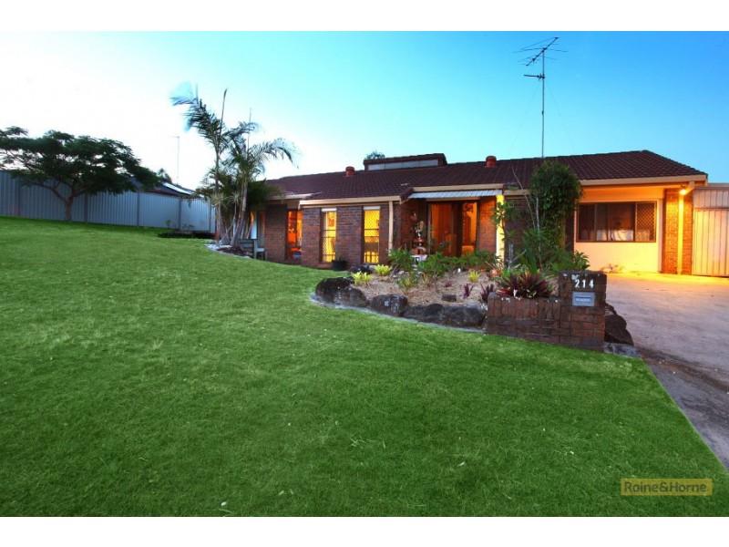 214 Discovery Drive, Helensvale QLD 4212