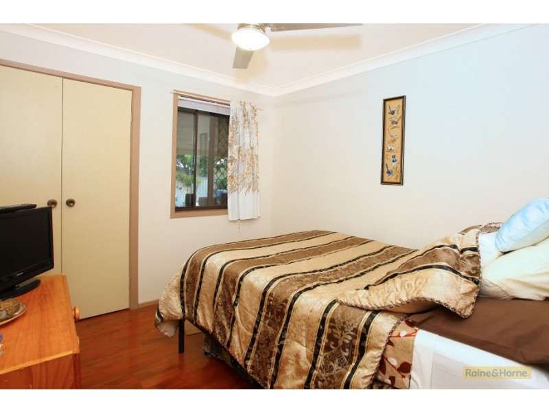 214 Discovery Drive, Helensvale QLD 4212