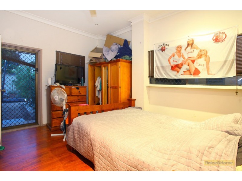 214 Discovery Drive, Helensvale QLD 4212