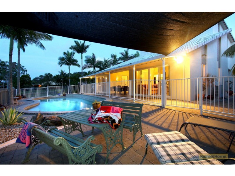 11 Lockhart Place, Helensvale QLD 4212