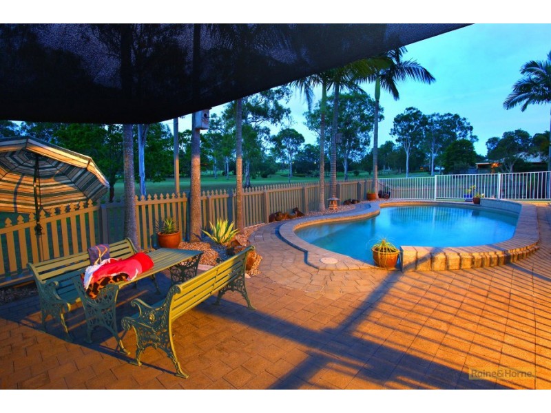 11 Lockhart Place, Helensvale QLD 4212