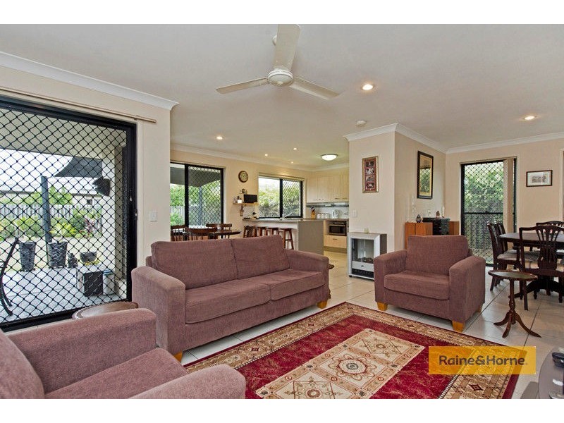 15 Cobb and Co Drive, Oxenford QLD 4210