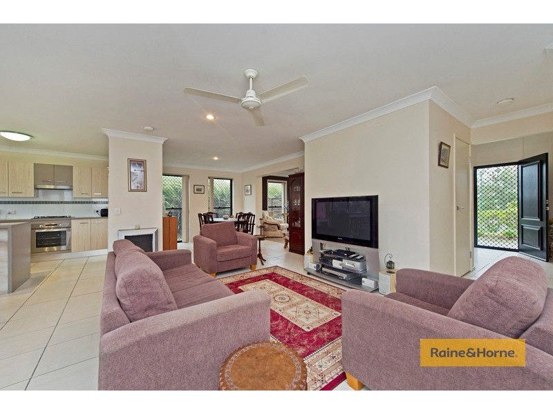 15 Cobb and Co Drive, Oxenford QLD 4210