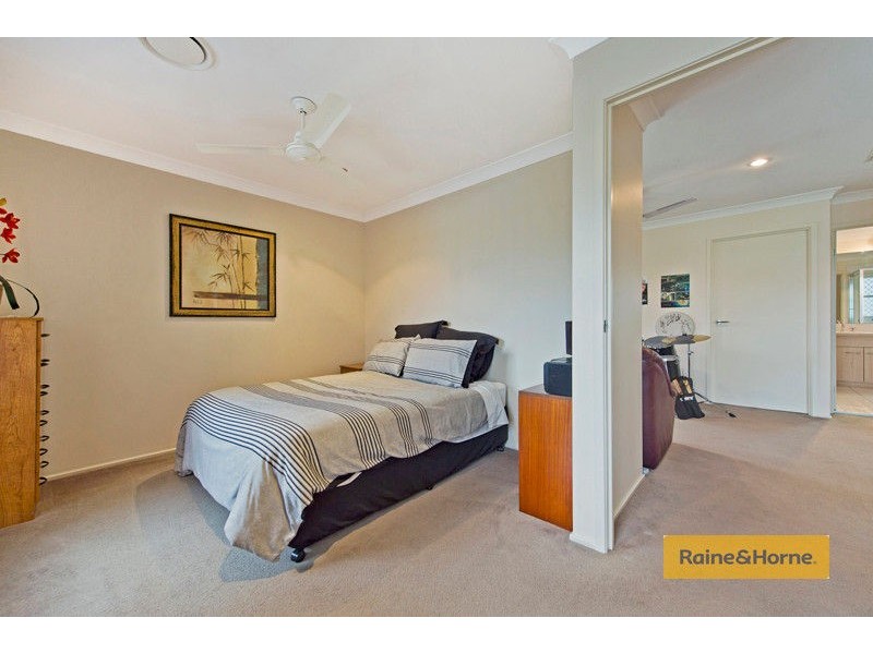 15 Cobb and Co Drive, Oxenford QLD 4210