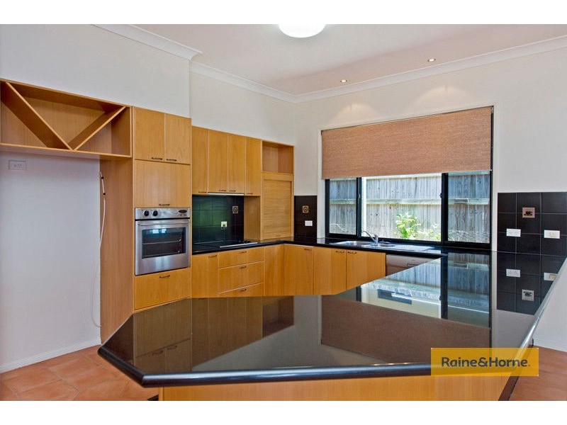 53 Highvale Drive, Helensvale QLD 4212