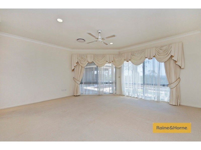 53 Highvale Drive, Helensvale QLD 4212
