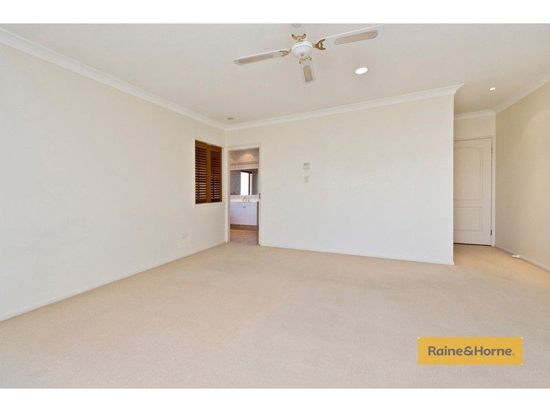 53 Highvale Drive, Helensvale QLD 4212