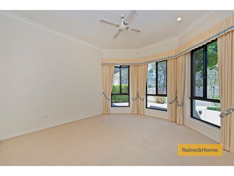 53 Highvale Drive, Helensvale QLD 4212