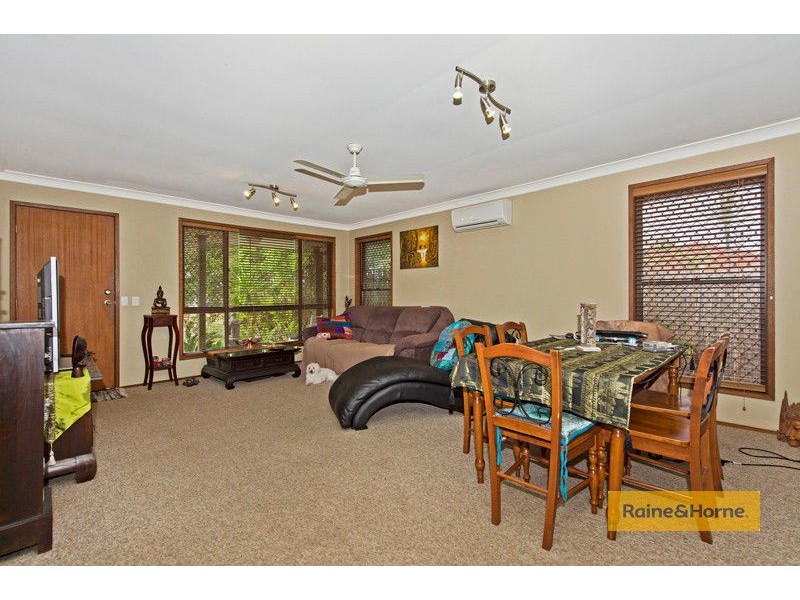 1/4 Ash Court, Arundel QLD 4214
