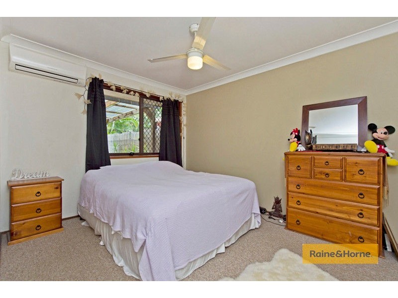 1/4 Ash Court, Arundel QLD 4214