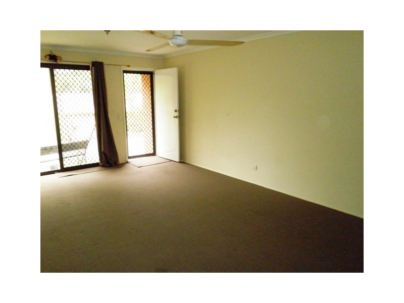 9/4 Monroe Court, Oxenford QLD 4210