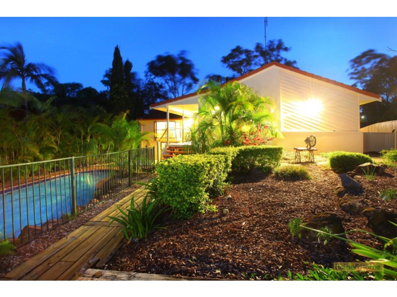 16 Surrey Court, Helensvale QLD 4212