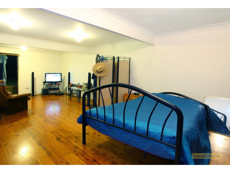 16 Surrey Court, Helensvale QLD 4212