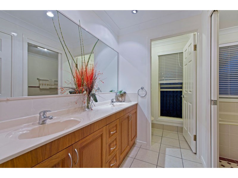 9 Ballyhoo Lane, Coomera Waters QLD 4209