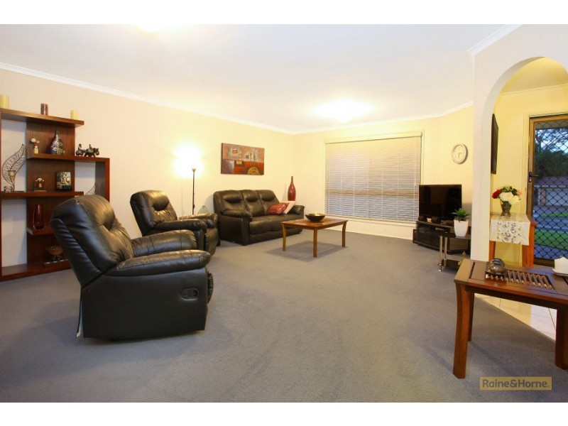 7 Gosford Court, Helensvale QLD 4212