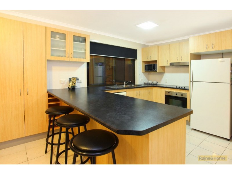 7 Gosford Court, Helensvale QLD 4212